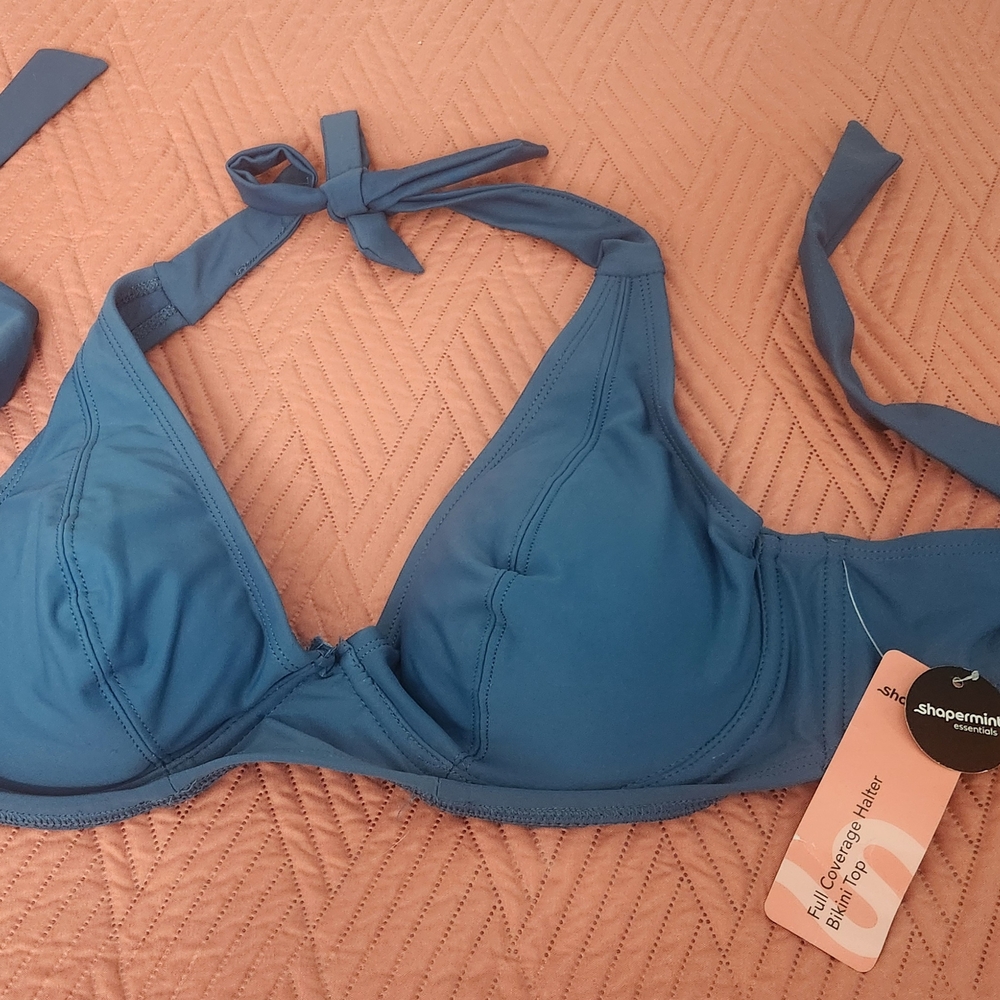NWT Shapermint Teal Halter Bikini Top. Sz Medium